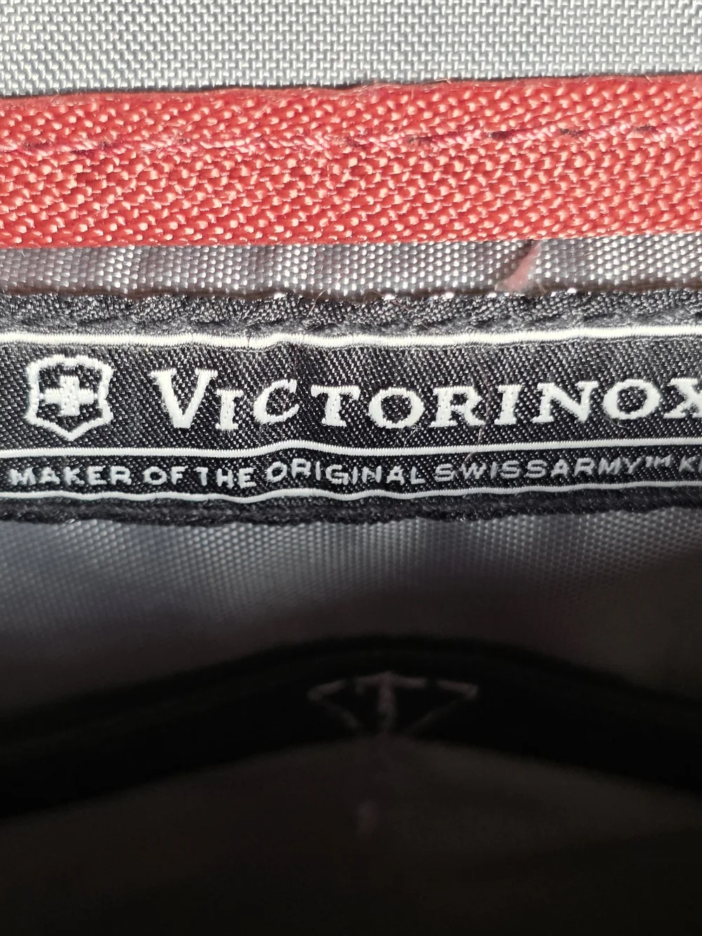 Victorinox Burgundy Crossbody Messenger Bag Unisex